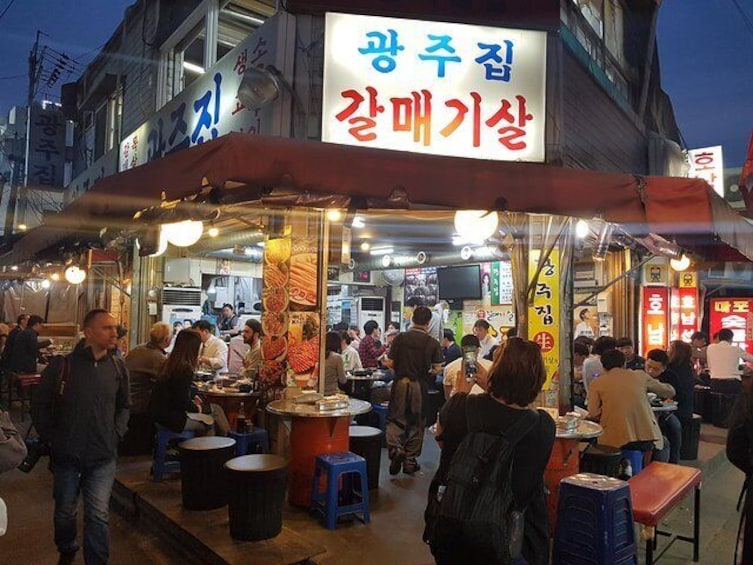 Seoul Night "Private Tour"(Korean BBQ, N-Tower, Seoul Fortress, Local Market)