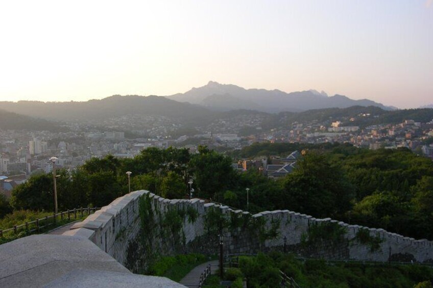 Private Seoul Wall Trekking [Inwangsan, Bugaksan, Naksan Park, N-Seoul Tower]