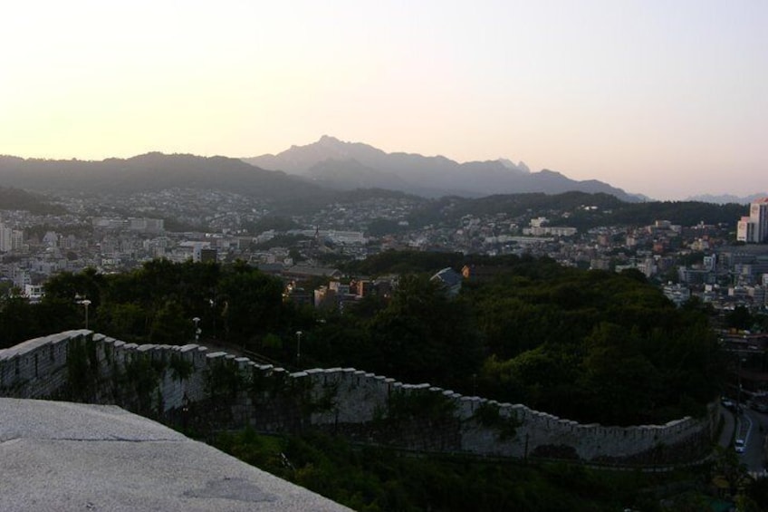 Private Seoul Wall Trekking [Inwangsan, Bugaksan, Naksan Park, N-Seoul Tower]