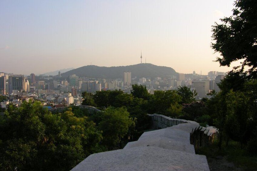 Private Seoul Wall Trekking [Inwangsan, Bugaksan, Naksan Park, N-Seoul Tower]
