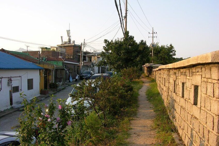 Private Seoul Wall Trekking [Inwangsan, Bugaksan, Naksan Park, N-Seoul Tower]