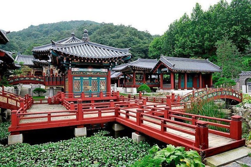 Private day trip to Korean Folk Village & Dae Jang Geum Park