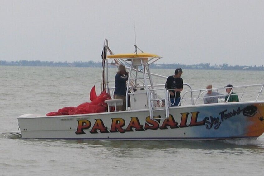 300 Foot Parasailing Adventure in Fort Myers