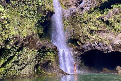 Aventura épica en una cascada, lo mejor de Maui