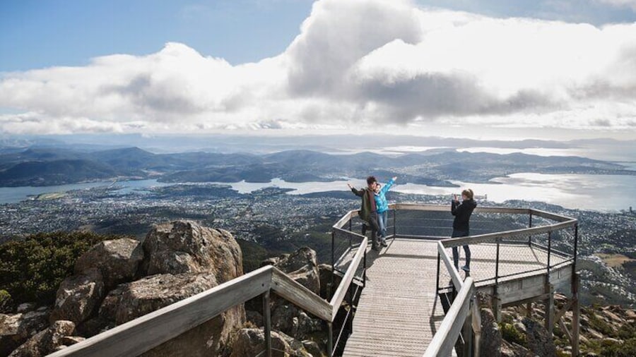 Breathtaking views and photo opportunities on the summit of kunanyi/Mt Wellington.