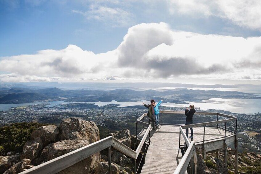 Breathtaking views and photo opportunities on the summit of kunanyi/Mt Wellington.