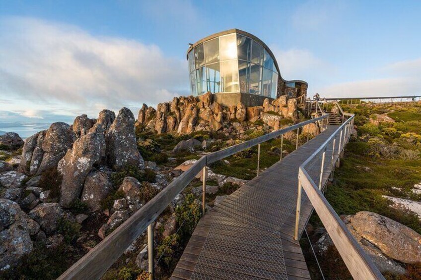 The observation shelter provides comfort from the cold and wind.