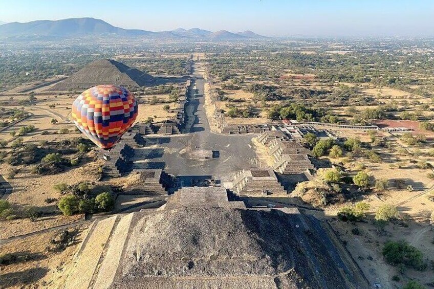 Hot Air Balloon Ride over Teotihuacan