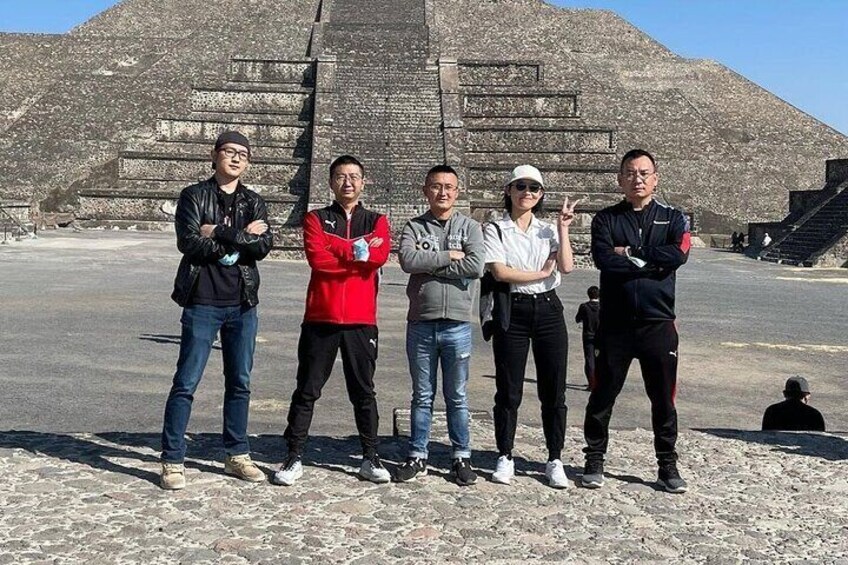 Teotihuacan Tour with Private transportation & Food Included