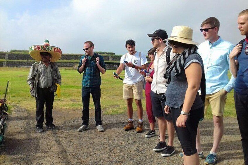 Teotihuacan Tour with Private transportation & Food Included