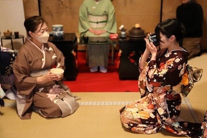 KYOTO Tea Ceremony with kimono near by Daitokuji