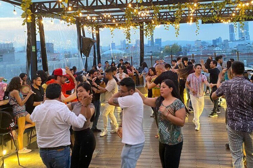 Social Bachata & Salsa Party