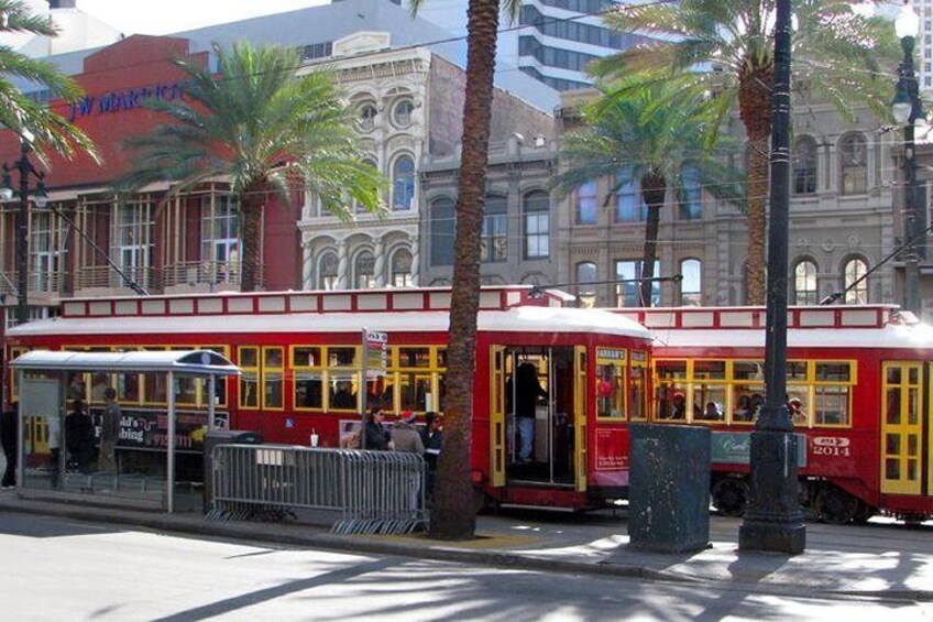 Hop aboard the New Orleans streetcar, meet me at the corner of Royal and Canal Streets and join me on an exploration of Creole society, art, and architecture along this street of dreams – Royal Street