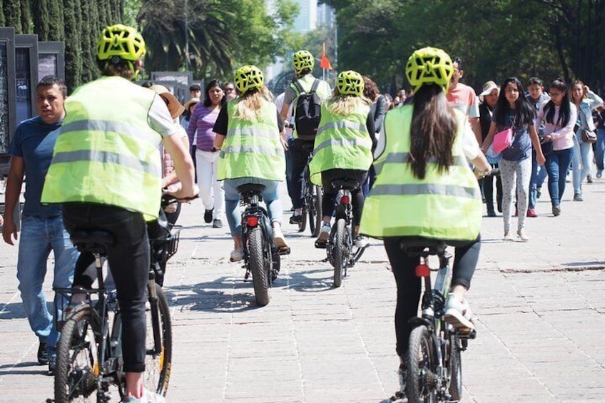 Mexico City Highlights E-Bike Tour With Foodie Stops