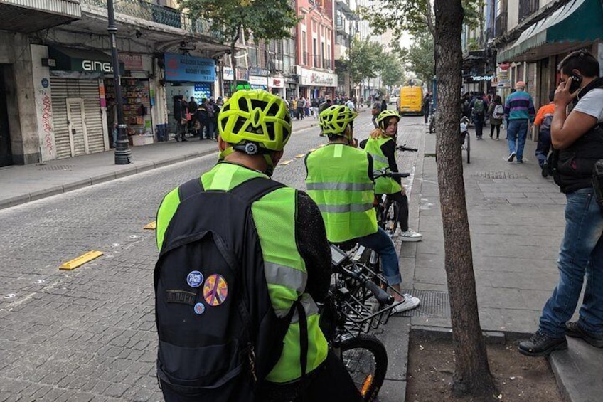 Mexico City Highlights E-Bike Tour With Foodie Stops