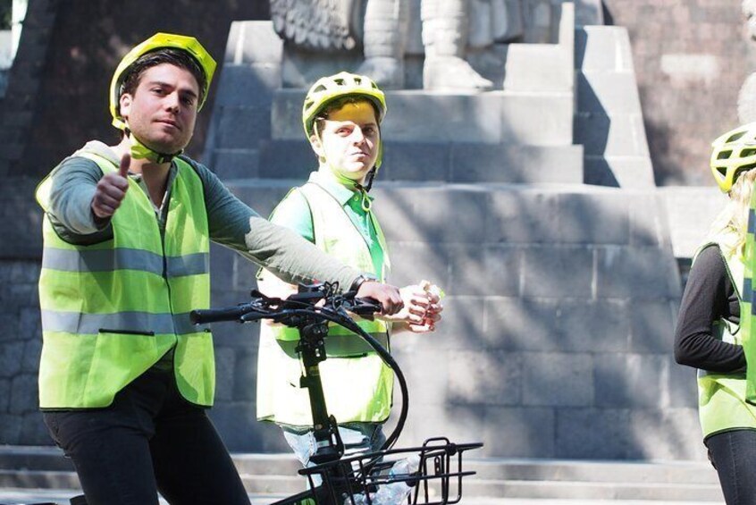 Foodie Lovers And Trendy CDMX E-bike Tour