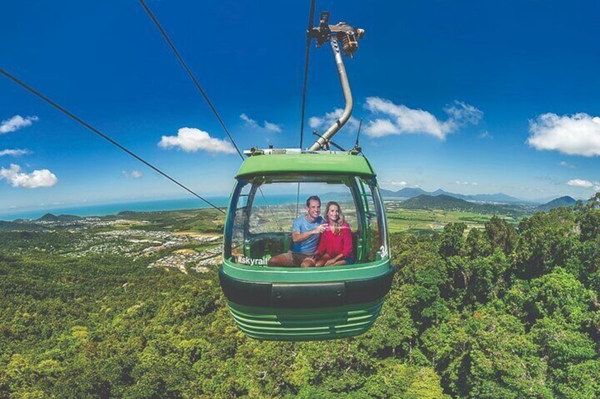 Small-Group Kuranda Village, Skyrail Cableway and Scenic Railway Day Trip from Port Douglas