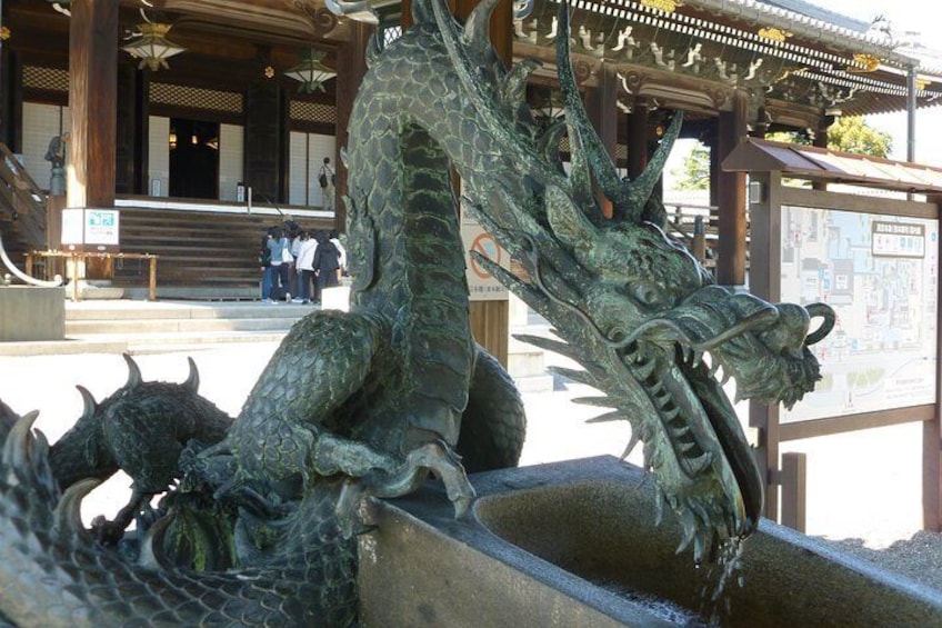 Hand-washing Dragon