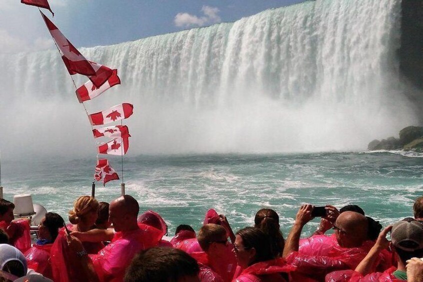 Tour to Niagara Falls with Cruise
