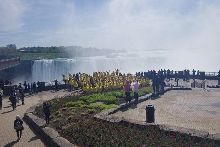 Tour to Niagara Falls with Cruise