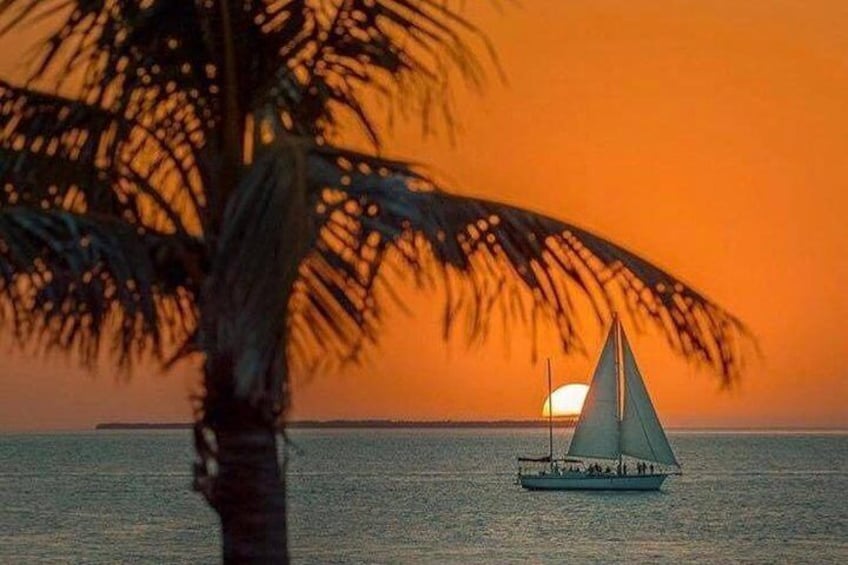 Sunset Sail in Key West with Beverages Included 