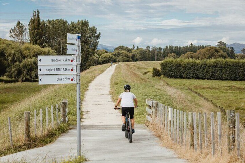 Tukituki River trail