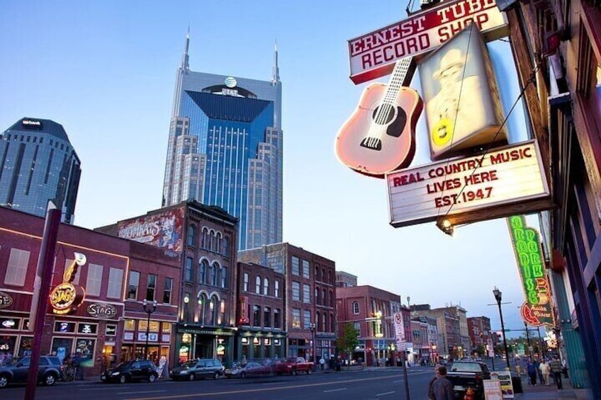 Drive down Broadway/Honky Tonk Row and see all the historic sights and hear the sounds of Music City as we pass by…