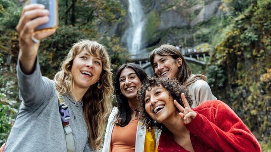 Explore Columbia River Gorge Half-Day Small-Group Tour