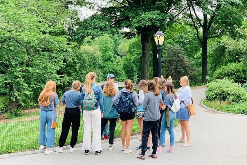 Group Tour at 5-Minute Bow Bridge Stop