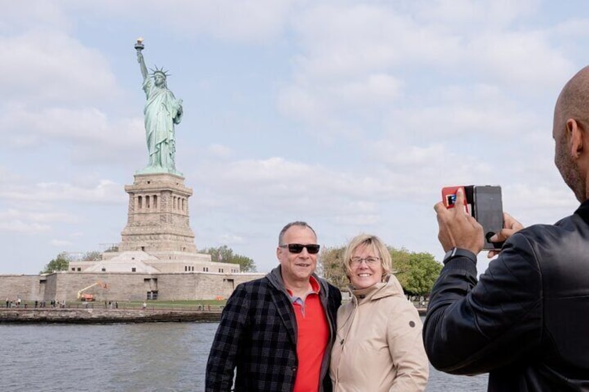 Statue of Liberty Cruise: 75 Min Sightseeing Tour with Live Guide