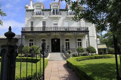 New Orleans Garden District- At your own pace. Downloadable audiovisual tou...