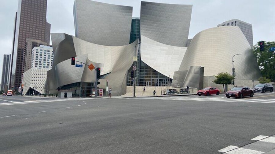 Walt Disney concert hall Los Angeles downtown