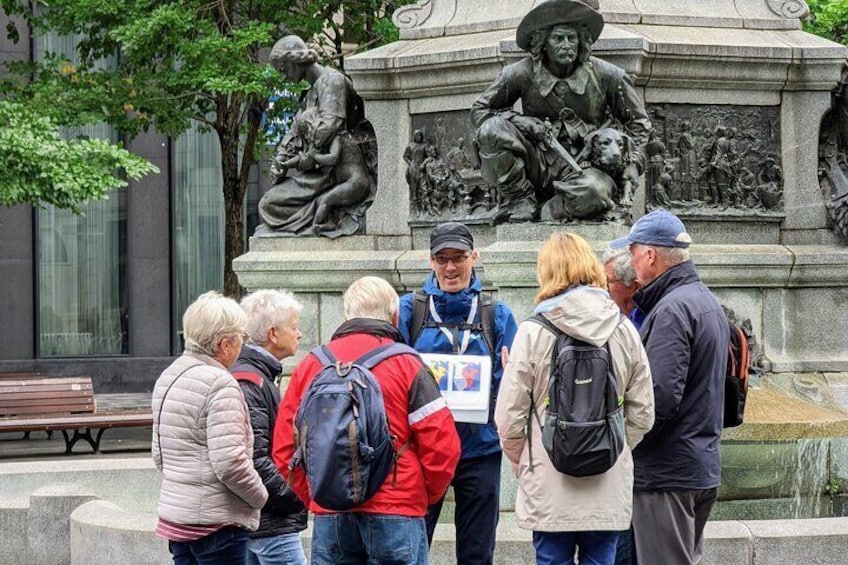 Explore Old Montreal - A Small-Group Walking Tour for the Curious