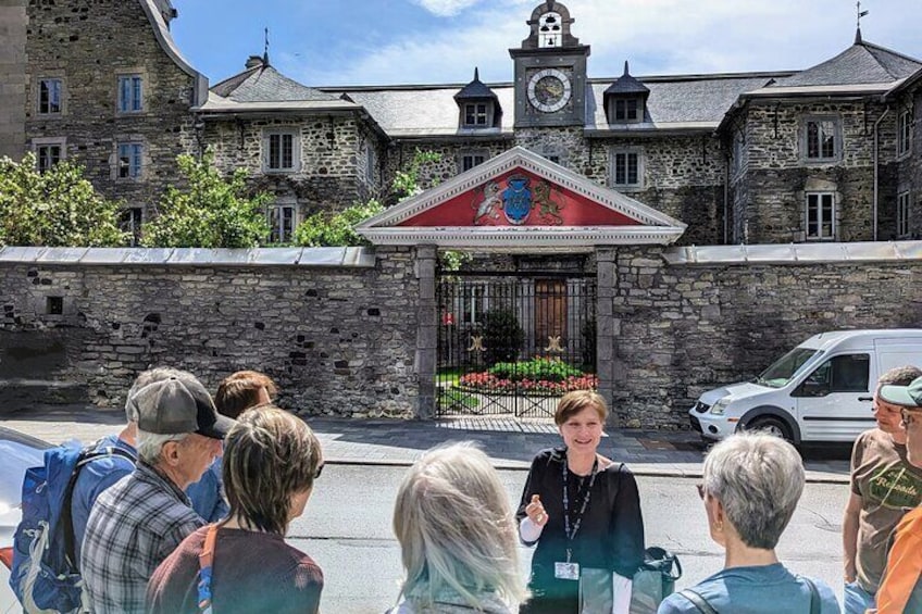 Explore Old Montreal - A Small-Group Walking Tour for the Curious