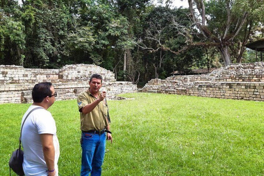 Day Tour: Copan Ruins UNESCO World Heritage Site in Honduras from San Salvador