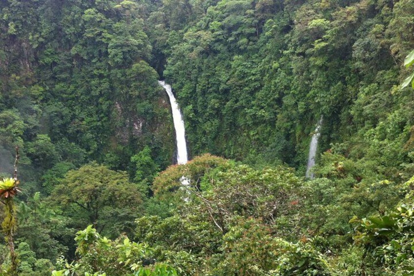 Private Hanging Bridges / Waterfall / Volcano Hike Combo