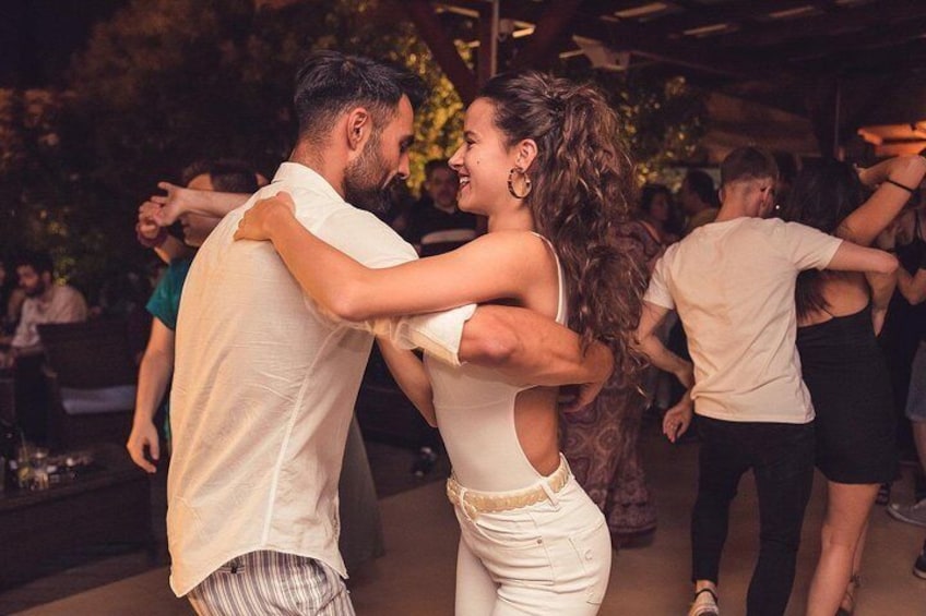 Merida Salsa Lovers dancing experience