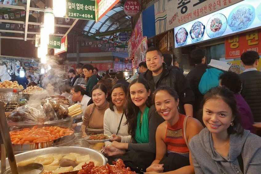 Checking out the best food market in Seoul!