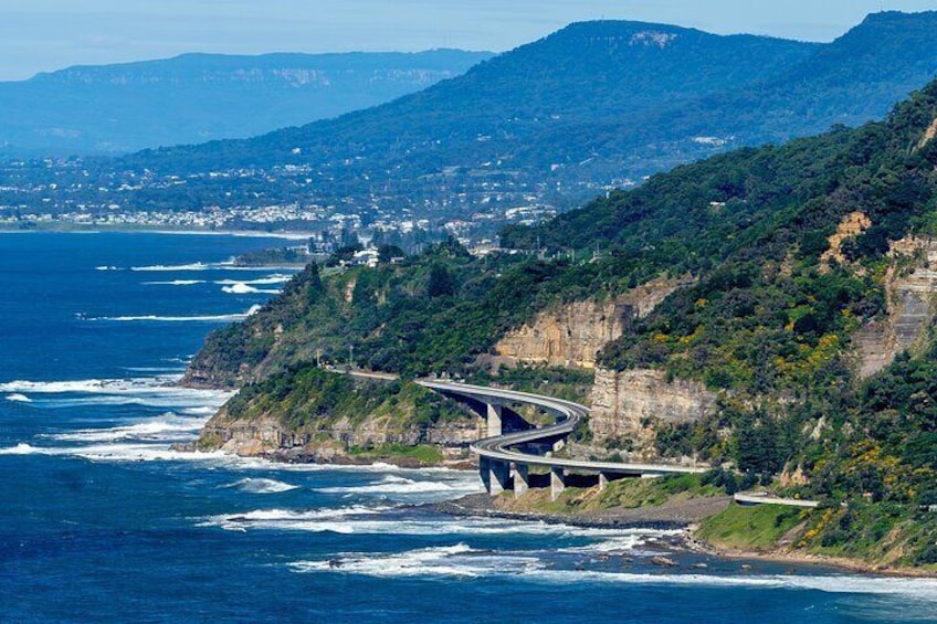 Walk the Sea Cliff bridge