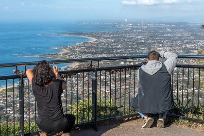 Sea Cliff Bridge, Blowhole, Beaches & Farmlands- Escape the City