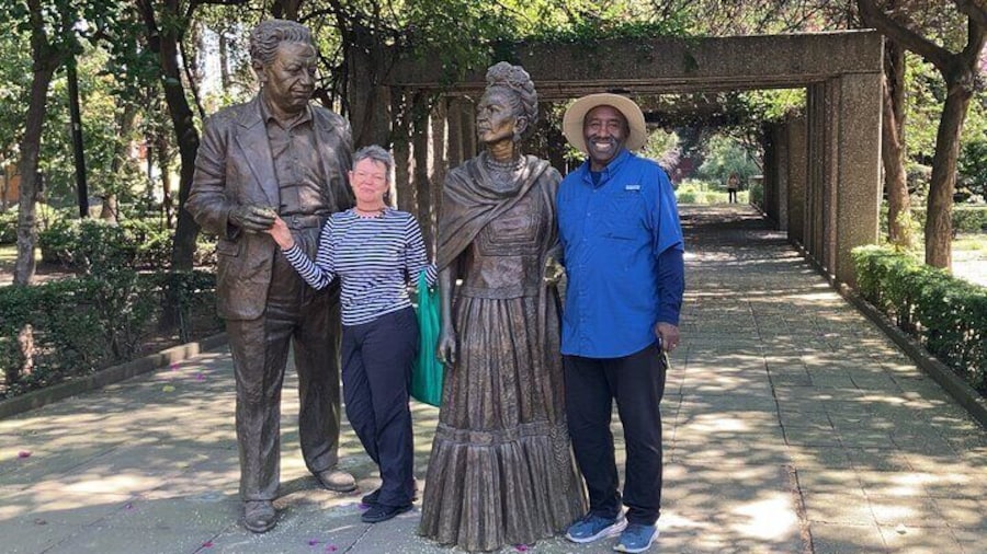 Private Tour Coyoacan & Frida Kahlo's Neighbourhood - Best Rated