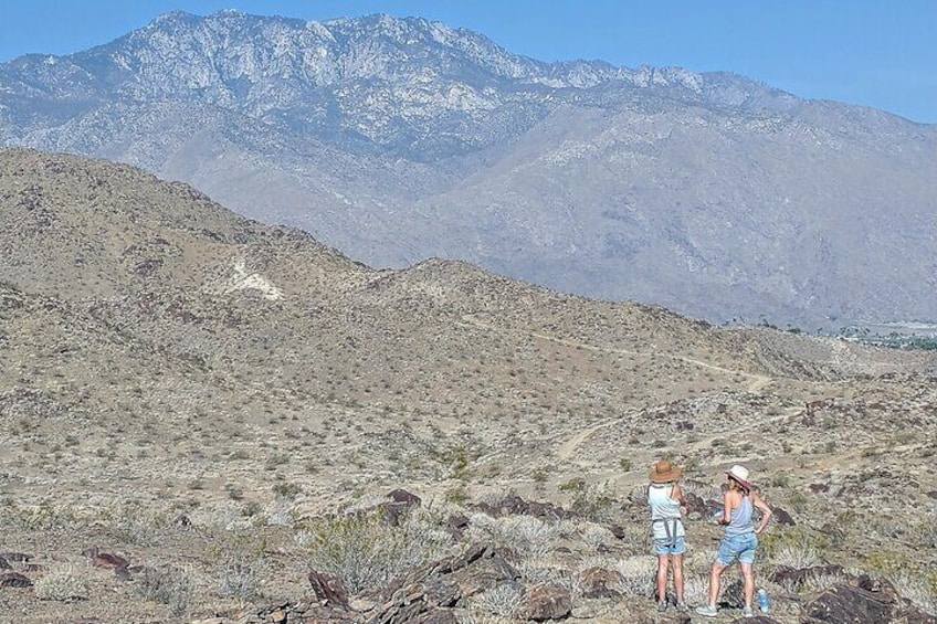 The San Jacinto Mountains that overlook Palm Springs