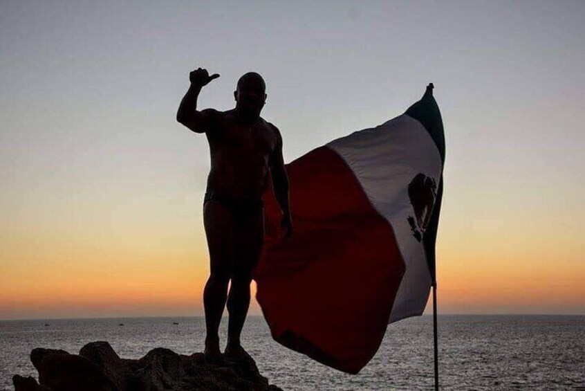  Different Versions of Sunset in "La Quebrada" High Cliff Divers 