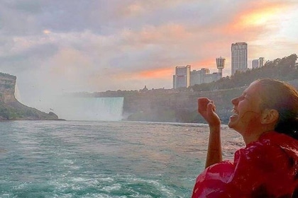 Mississauga: Niagara Falls Day Tour with Boat Cruise