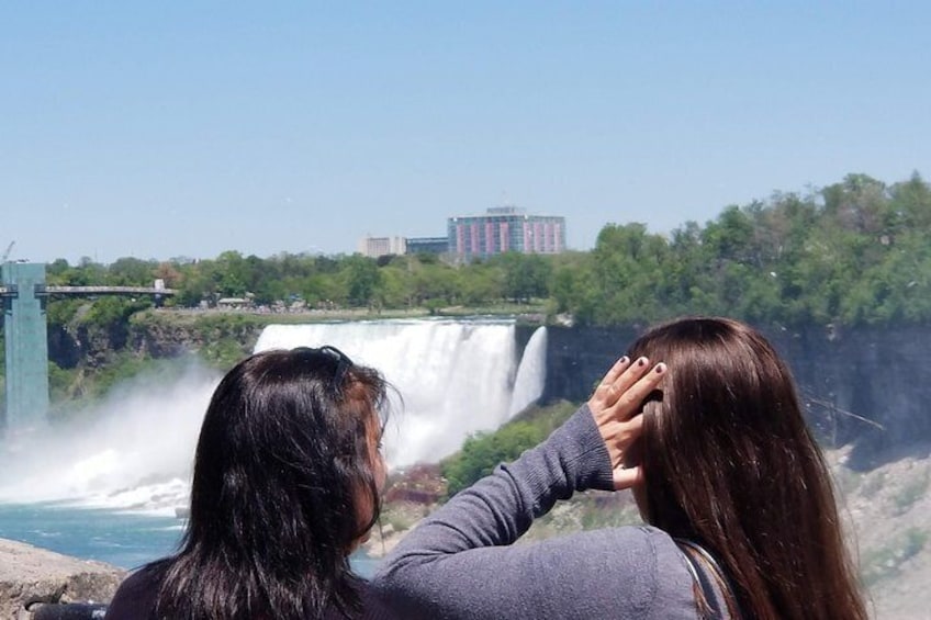 All-Inclusive Niagara Falls Day Tour With Buffet Lunch From Toronto