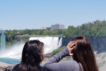 Niagara Falls Day Tour with Boat from Mississauga