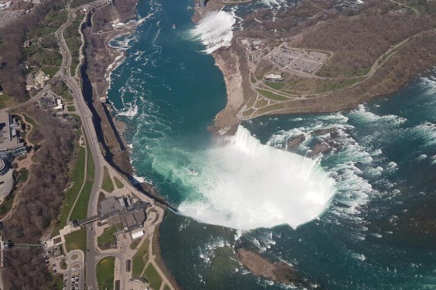 All-Inclusive Niagara Falls Day Tour With Buffet Lunch From Toronto