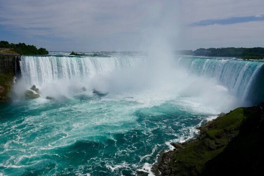 Niagara Falls: Boat Cruise, Journey Behind Falls & Skylon Tour
