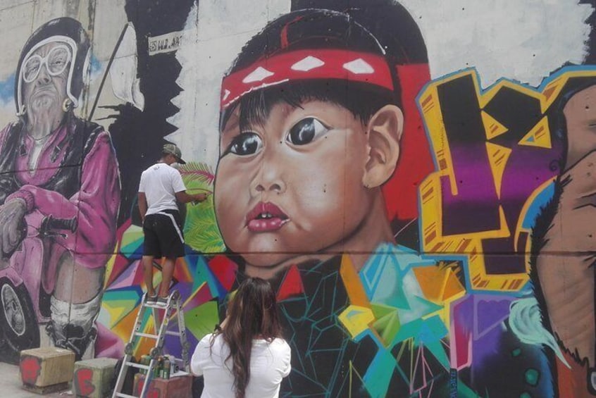 Comuna 13 Tour Graffiti by Locals Sag Tour Medellin