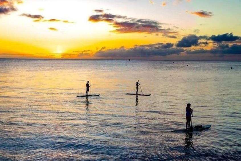 We begin just before sunset with a small tutorial before hitting the water